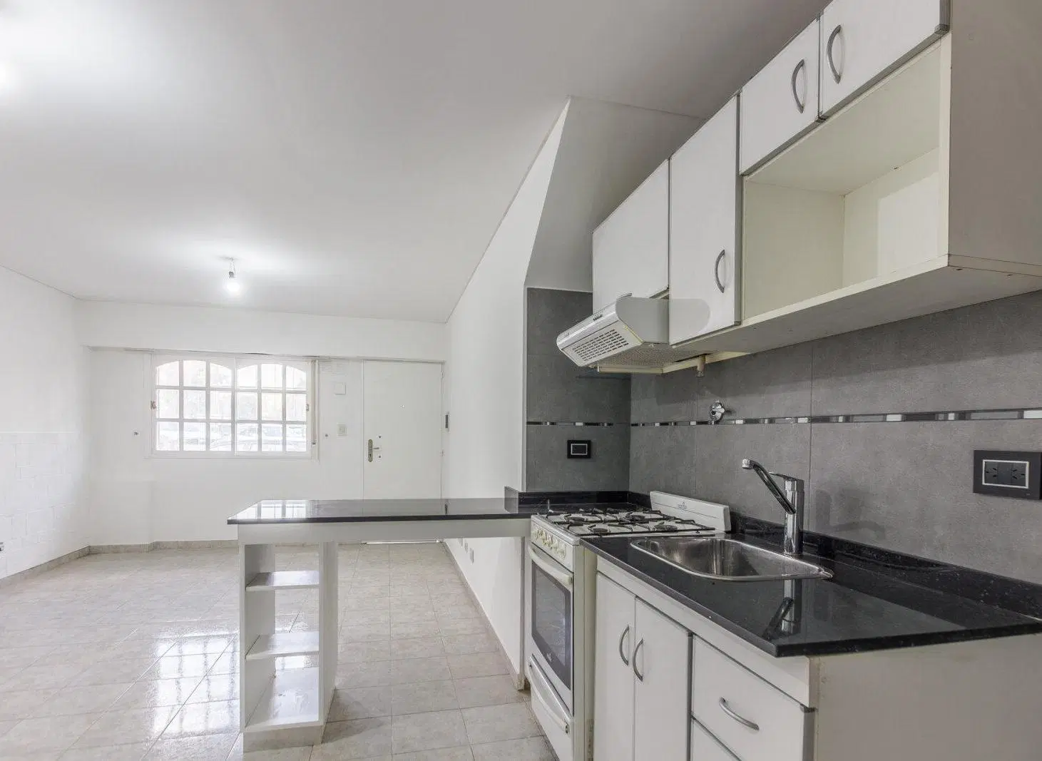 Venta PH 2 Amb. PB al Frente con Patio | San Justo 5