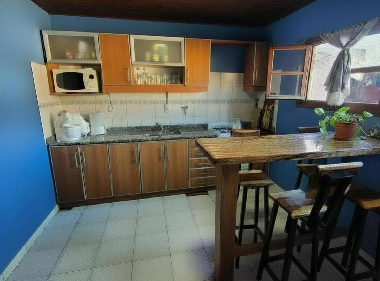 Venta casa de cuatro ambientes, con cochera y jardín en Mar de Ajó, Partido de La Costa, Buenos Aire 5