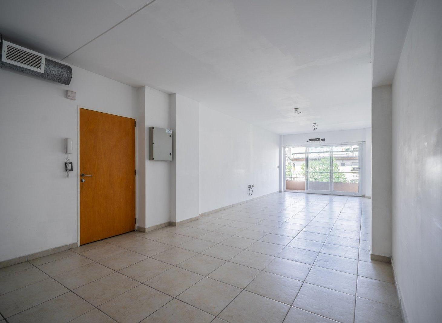 Foto de Oficinas en Venta en Saavedra – Luminosas, con Balcón, imagen 3