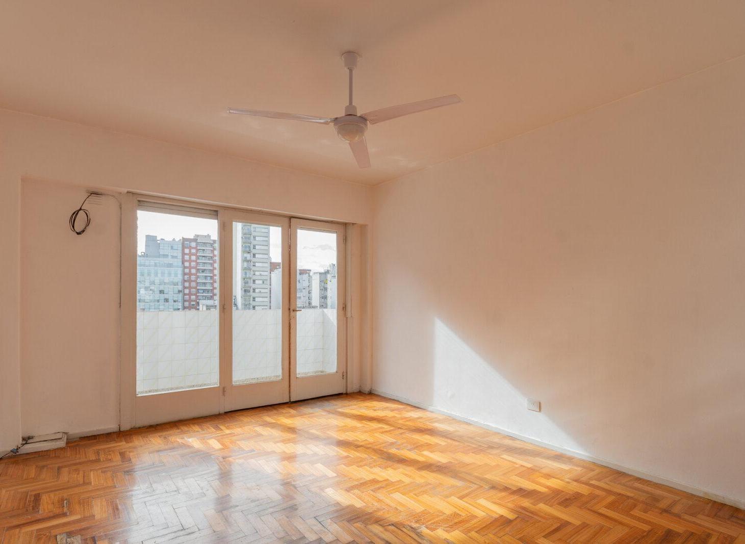Foto de VENTA- DEPARTAMENTO 3 AMBIENTES - MUY LUMINOSO - BALCÓN - PARQUE, imagen 3