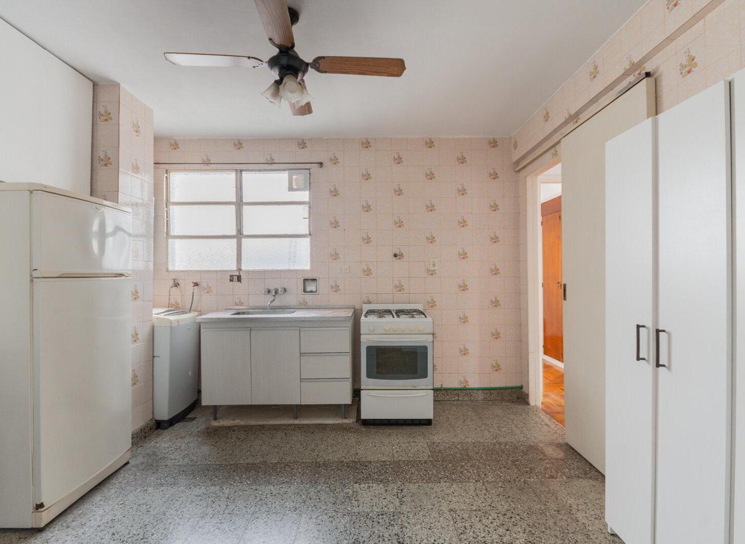 Foto de VENTA- DEPARTAMENTO 3 AMBIENTES - MUY LUMINOSO - BALCÓN - PARQUE, imagen 4