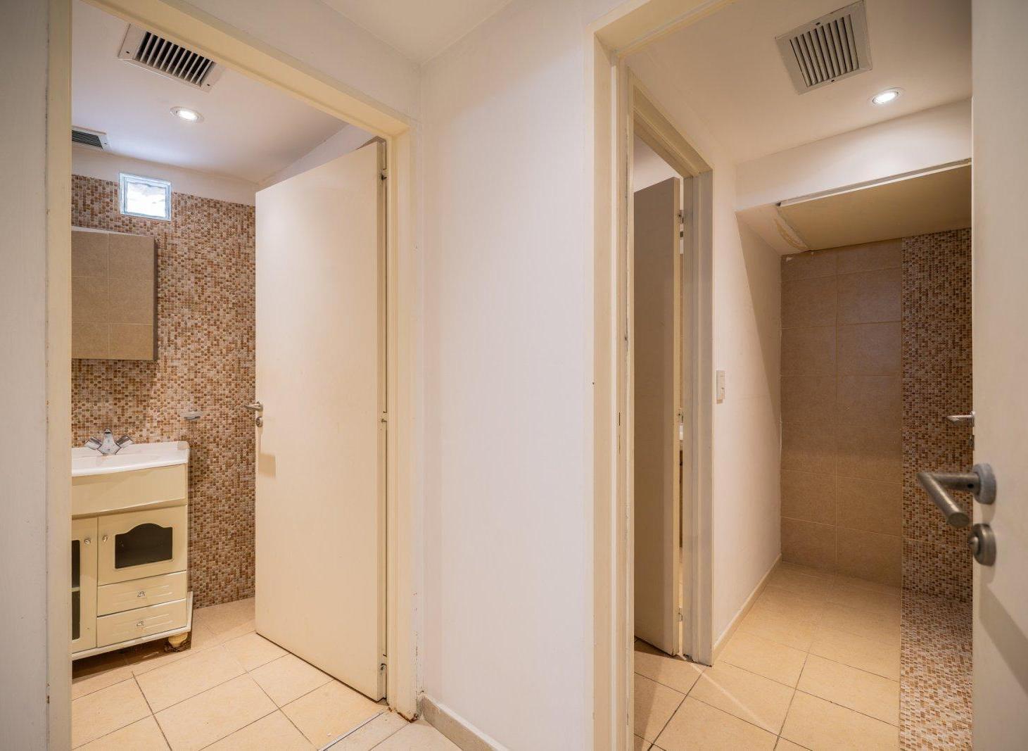 Foto de Oficinas en Venta en Saavedra – Luminosas, con Balcón, imagen 1
