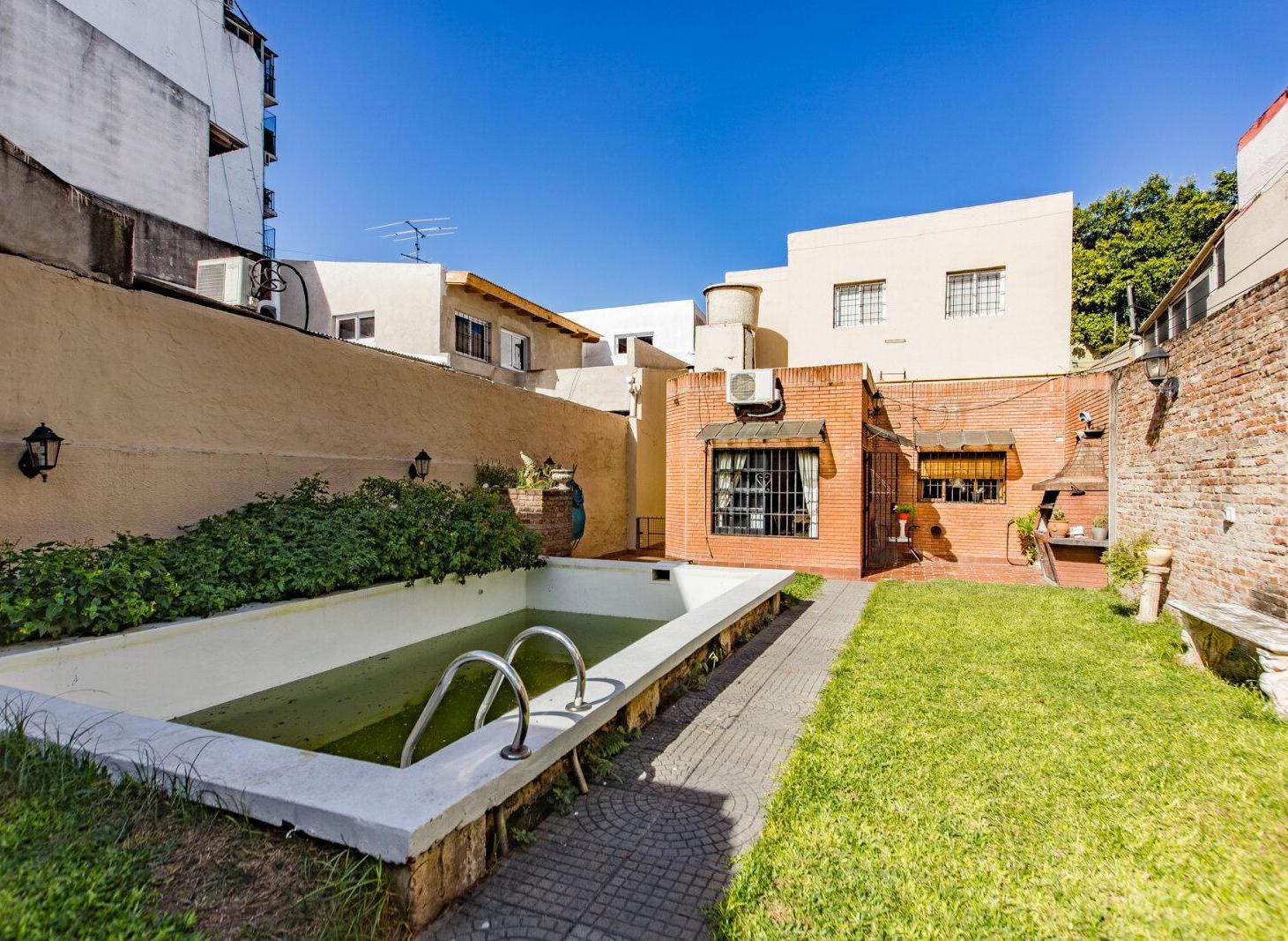 Foto de Casa . Venta . Villa Gral. Mitre . 7Amb . Pileta . Parrilla ., imagen 5