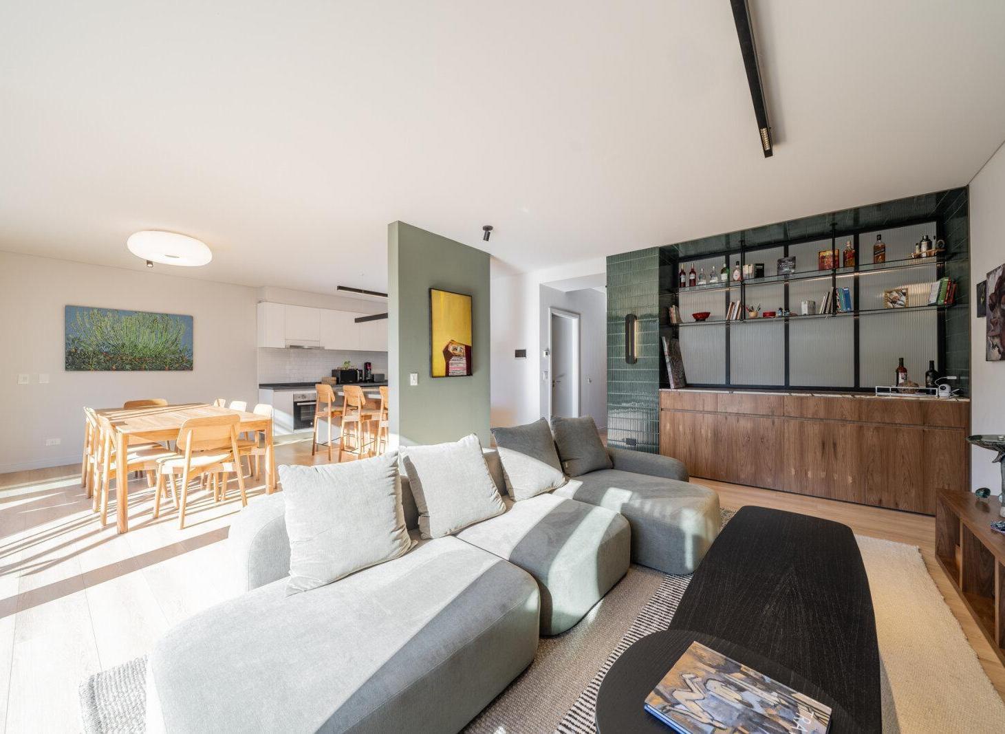 Foto de Venta. Departamento Triplex con terraza propia en La Lucila, Vicente, imagen 2
