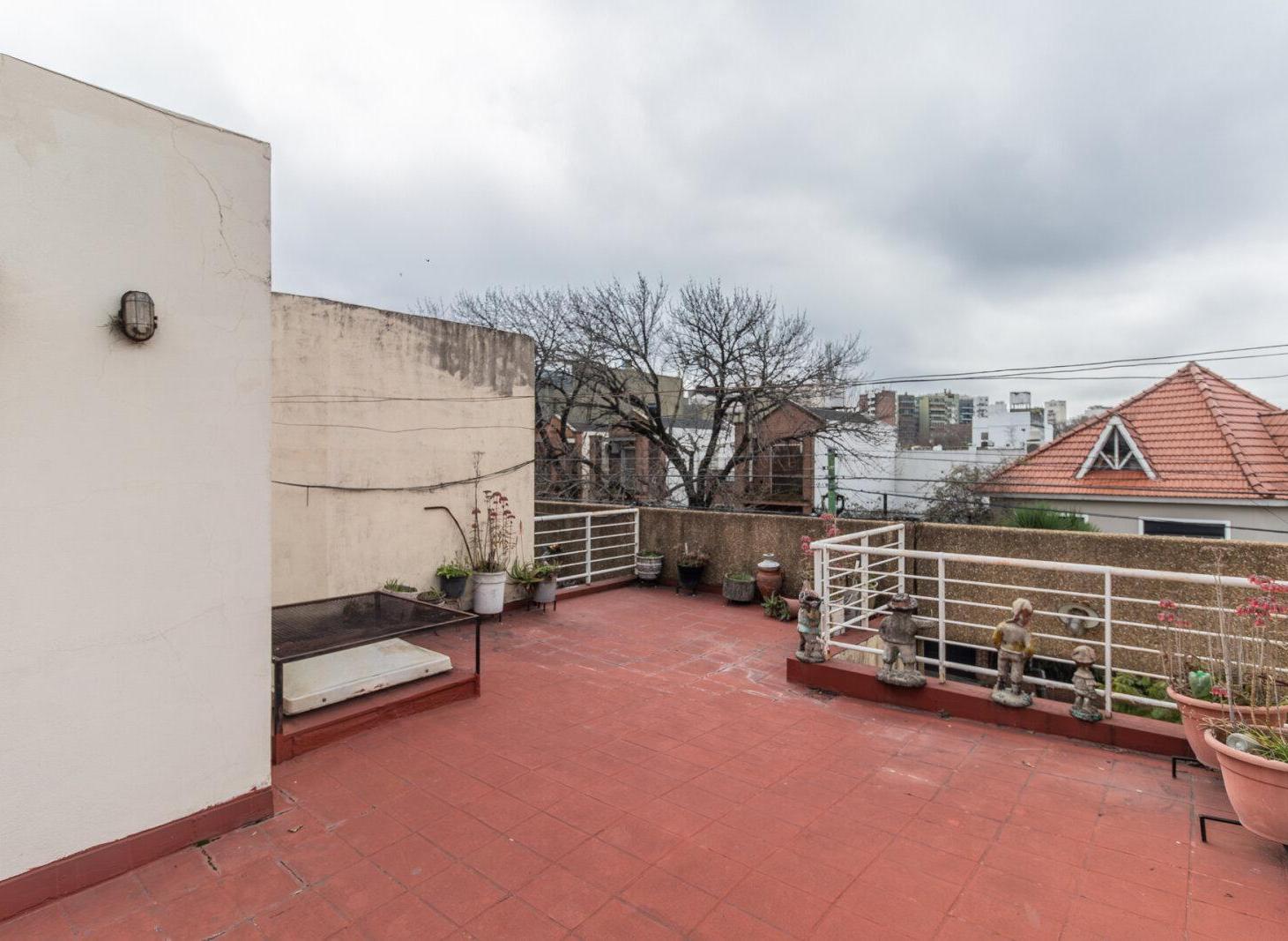 Foto de Venta Parque Chacabuco PH Independiente 4 Ambientes Cochera, imagen 3