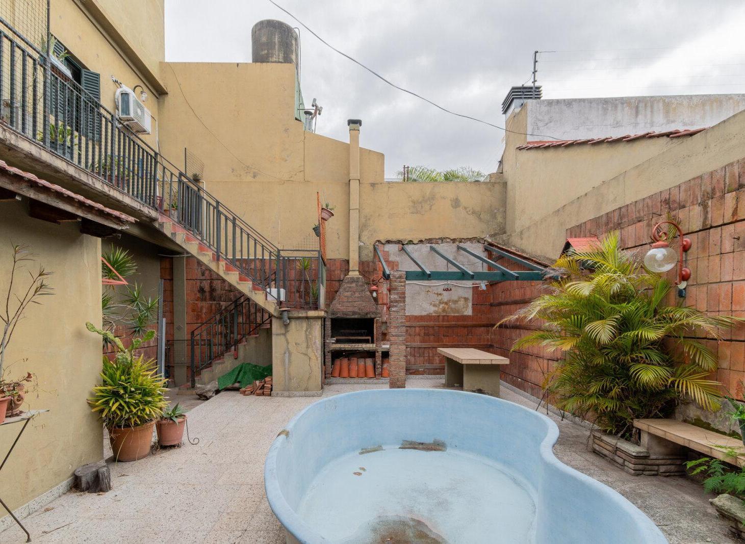 Foto de VENTA - CASA LOTE PROPIO - 4 AMBIENTES - 2 COCINAS - COCHERA, imagen 5