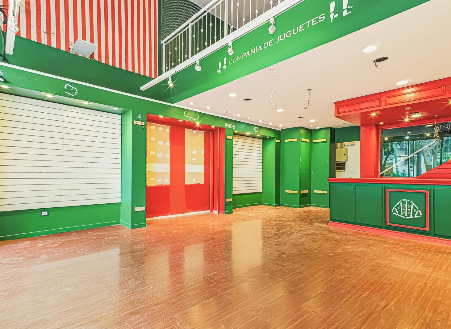 Foto de Local comercial - Las Cañitas - Palermo - 106 metros - 2 plantas - más, imagen 1