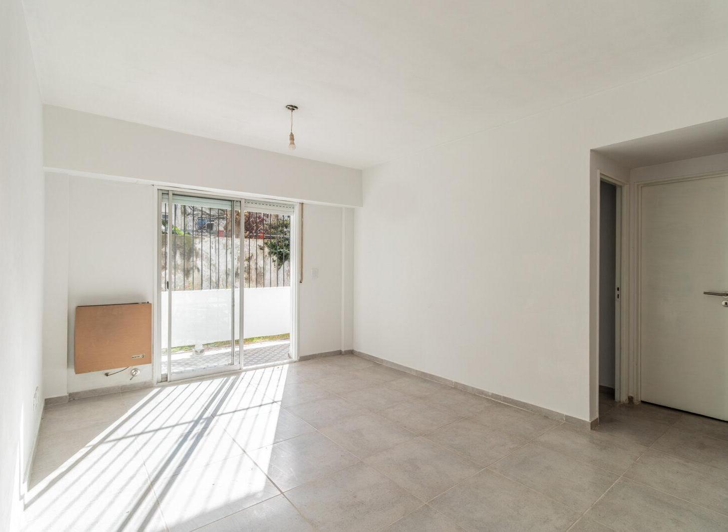 Foto de Venta Departamento Flores 2 Ambientes Apto Credito Reciclado, imagen 1