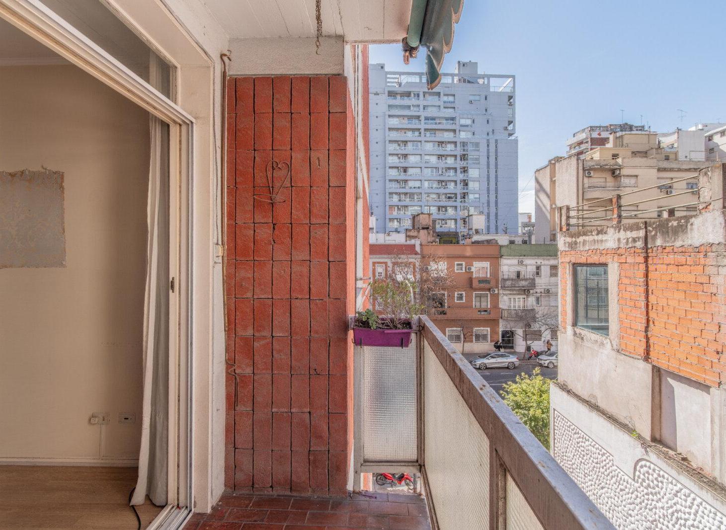 Foto de DEPARTAMENTO 4 AMBIENTES . BALCÓN . LUMINOSO. CABALLITO, imagen 5