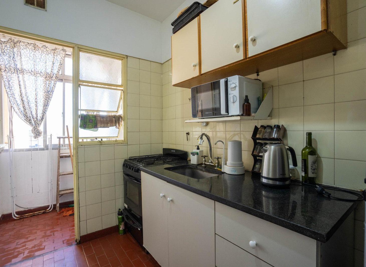 Foto de DEPARTAMENTO- DOS AMBIENTES - FLORESTA, imagen 1