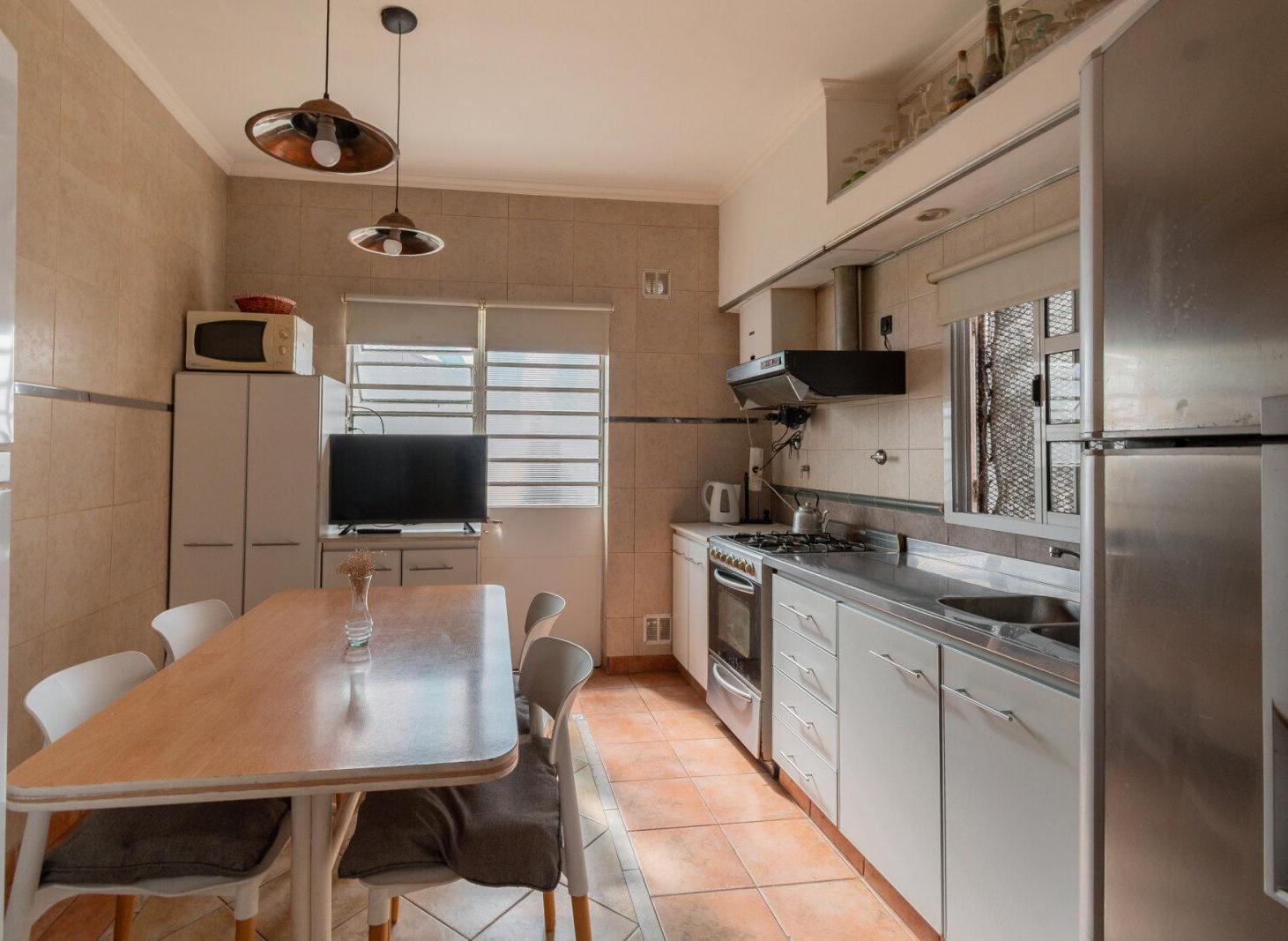 Foto de Venta Villa Lugano Casa 3 Ambientes Patio Jardin Cochera, imagen 3
