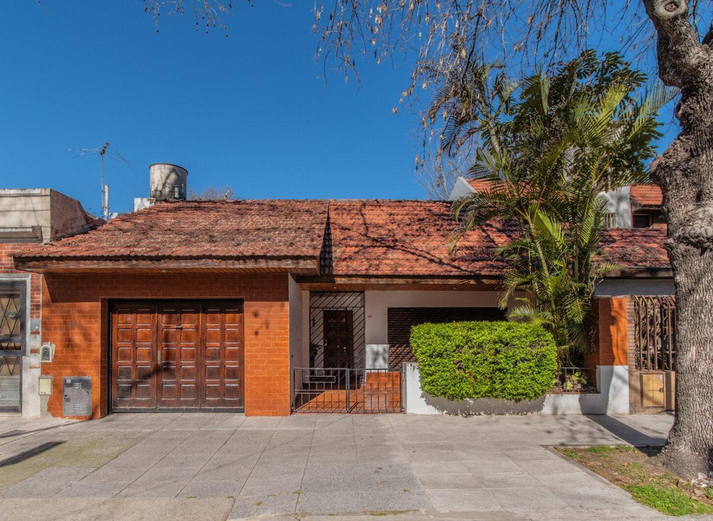 Foto de Casa de 5 ambientes en lote propio,garage, patio y terraza, imagen 5