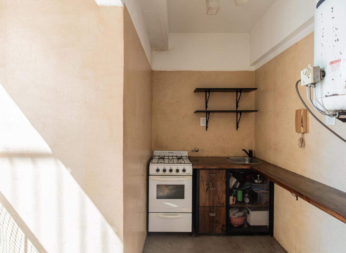 Foto de Venta . Depto . 2Amb . Balcon Aterrazado . Piso Alto ., imagen 2