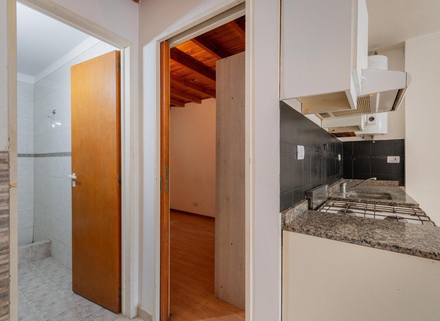 Foto de Departamento dos ambientes- Planta baja- Frente, imagen 5