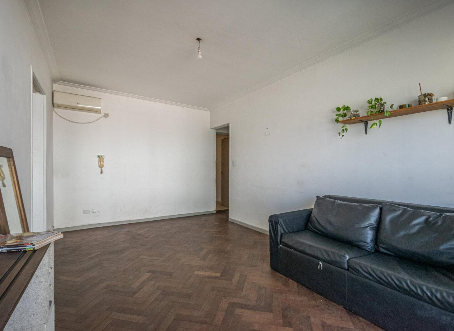 Foto de VENTA - DEPARTAMENTO - 2 AMBIENTES - BALCON - MONSERRAT - OPORTUNIDAD, imagen 2