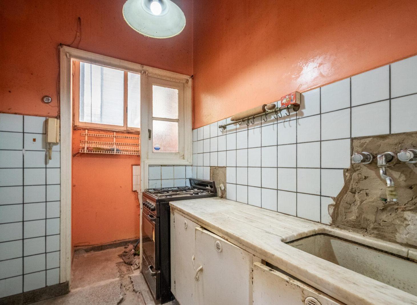 Foto de Venta 2 ambientes a remodelar en Av. Cabildo | Luminoso y a 1 cuadra, imagen 1