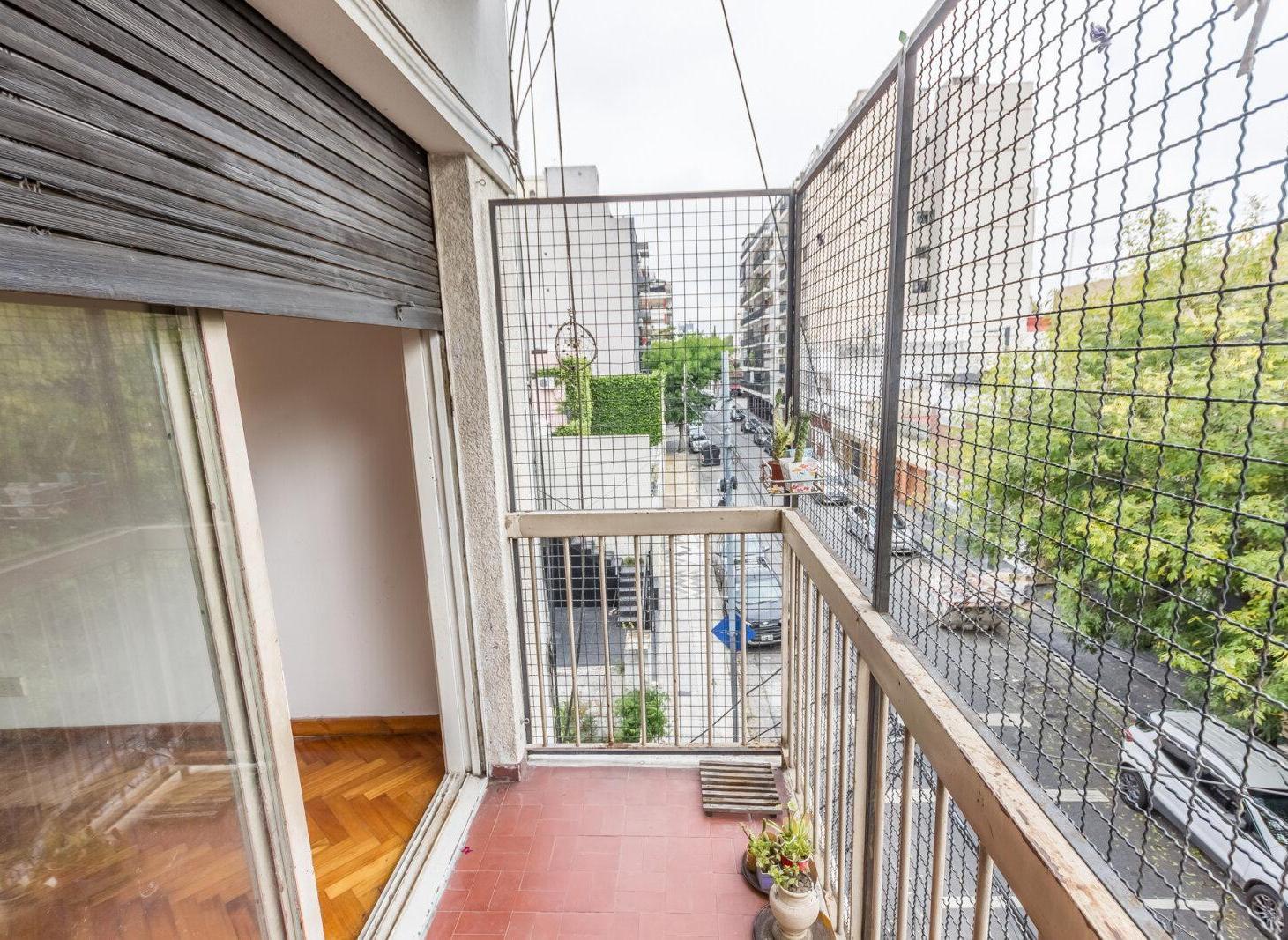 Foto de Venta Tres ambientes muy luminoso al frente con balcon, imagen 4