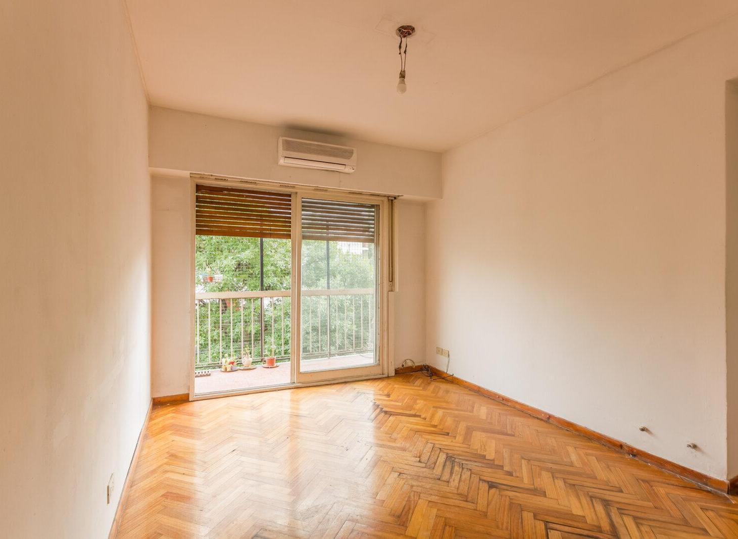 Foto de Venta Tres ambientes muy luminoso al frente con balcon, imagen 5