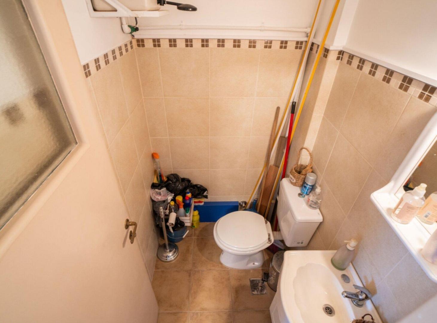 Foto de Oficina Monoambiente al Frente Muy Luminosa con Baño Privado en zona, imagen 5