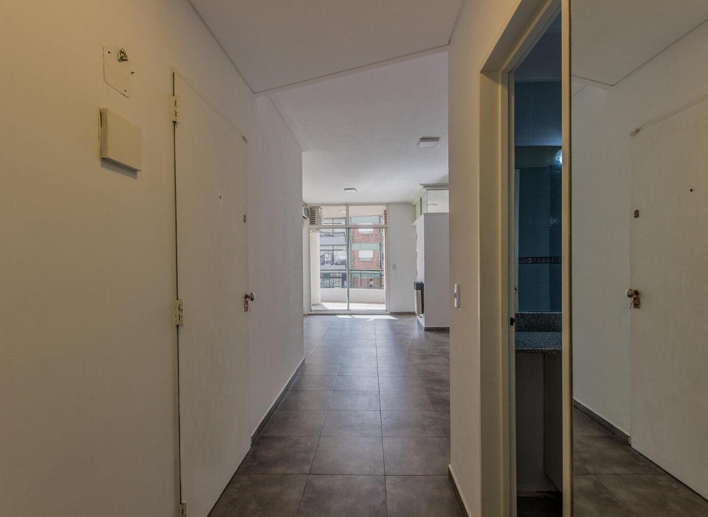Foto de VENTA 2 AMBIENTES LUMINOSO, PISO ALTO BELGRANO/NUÑEZ, imagen 1
