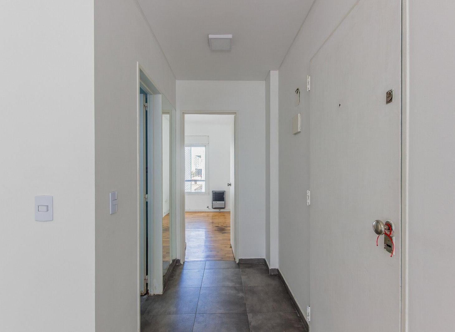 Foto de VENTA 2 AMBIENTES LUMINOSO, PISO ALTO BELGRANO/NUÑEZ, imagen 2