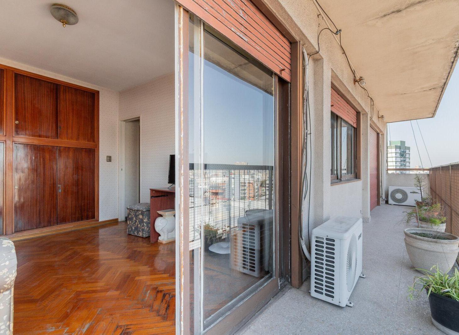 Foto de VENTA - DEPARTAMENTO - 4 AMBIEMTES - LUMINOSO - BALCON - BAULERA, imagen 1