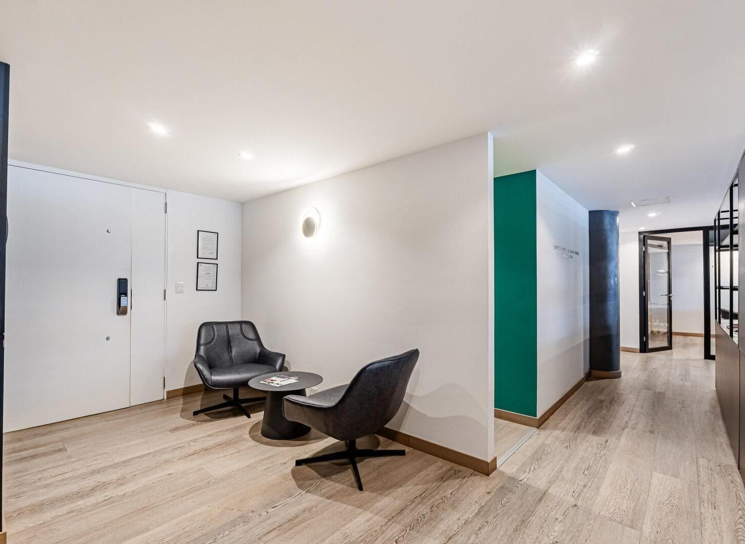 Foto de Oficina en venta sobre Libertador. Torre Aisenson, imagen 4