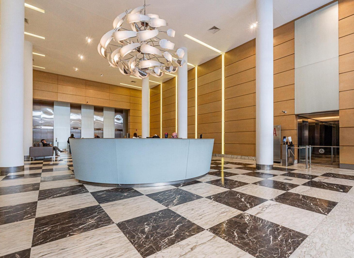 Foto de Oficina en venta sobre Libertador. Torre Aisenson, imagen 5