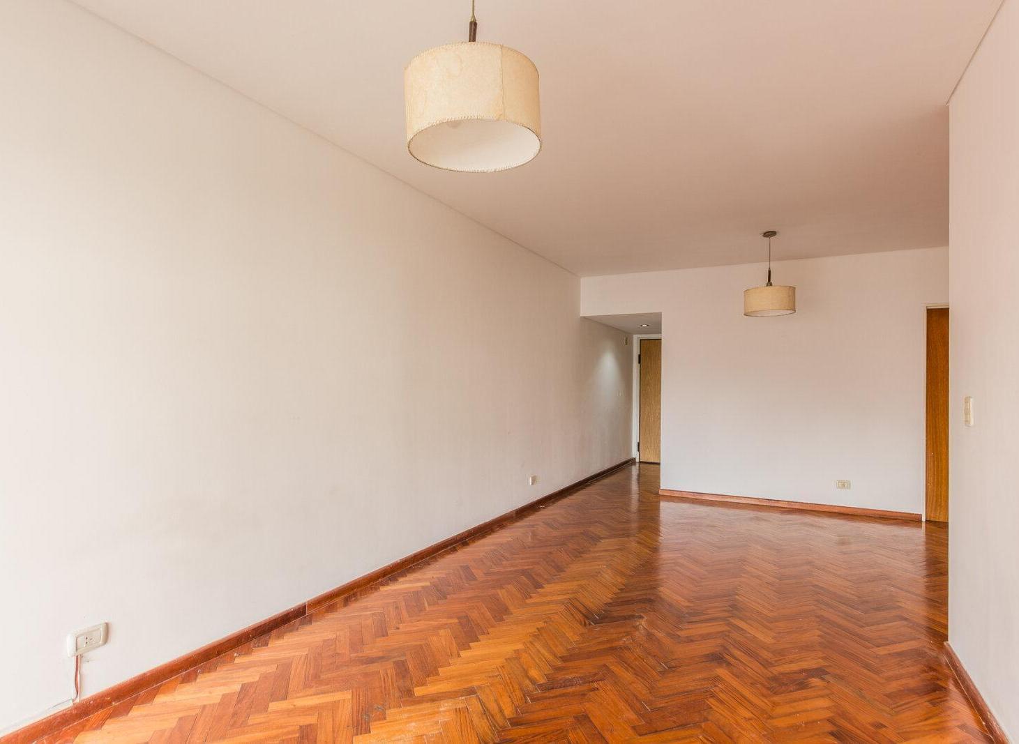 Foto de Departamento semipiso, cuatro ambientes, dos balcones Av. Pedro Goyena, imagen 3