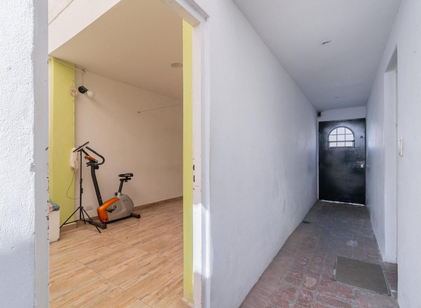 Foto de Venta Villa Lugano Casa 3 Ambientes Jardin Patio Cochera, imagen 4