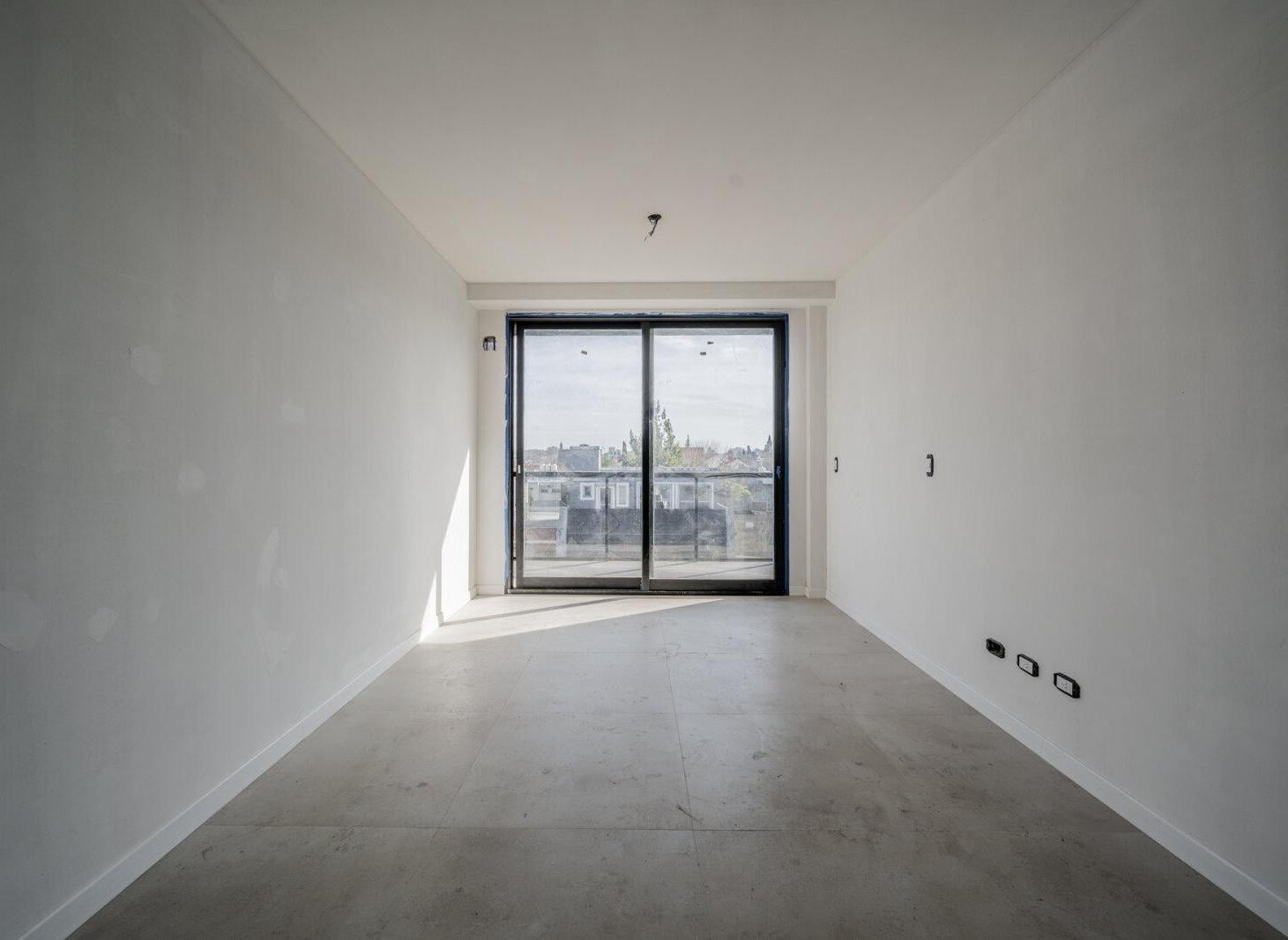 Foto de Venta. Depto 4 amb a estrenar al frente con balcón y cochera cubierta, imagen 2