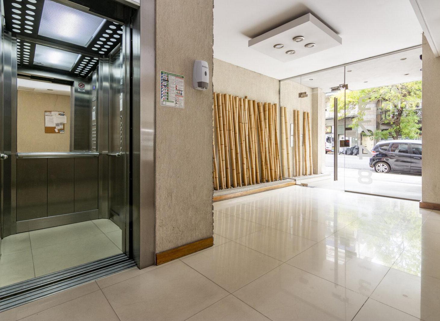 Foto de Venta departamento dúplex 3 ambientes en Boedo . balcón terraza muy, imagen 5