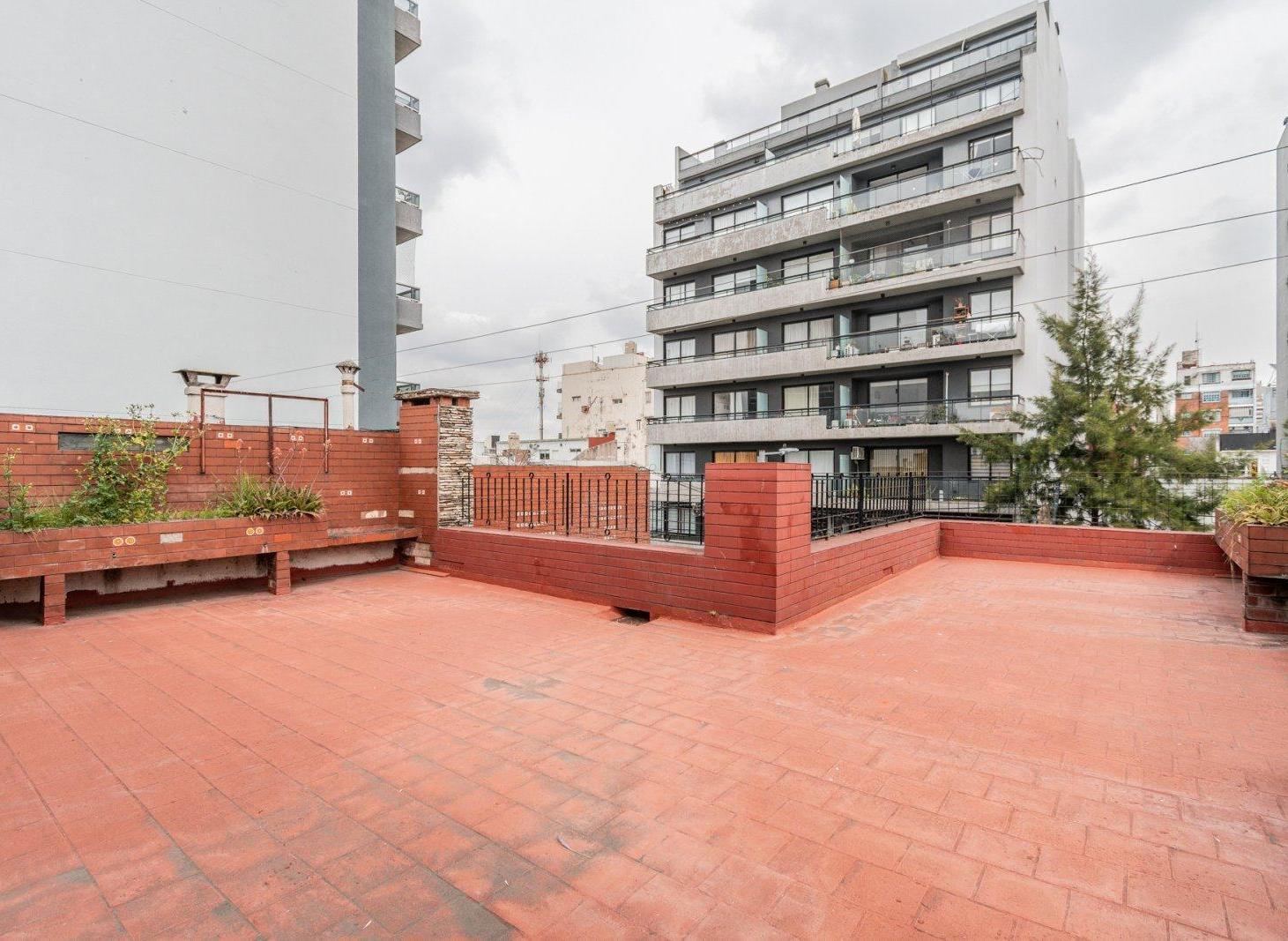 Foto de Venta Casa Villa Del Parque Pileta Cochera 3 Plantas, imagen 4