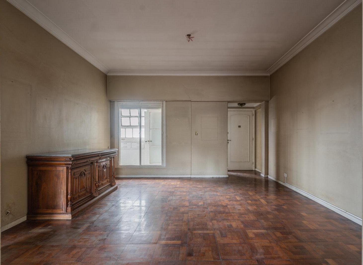 Foto de DEPARTAMENTO 4 AMB + ESTUDIO - A RECICLAR - FLORES, imagen 3