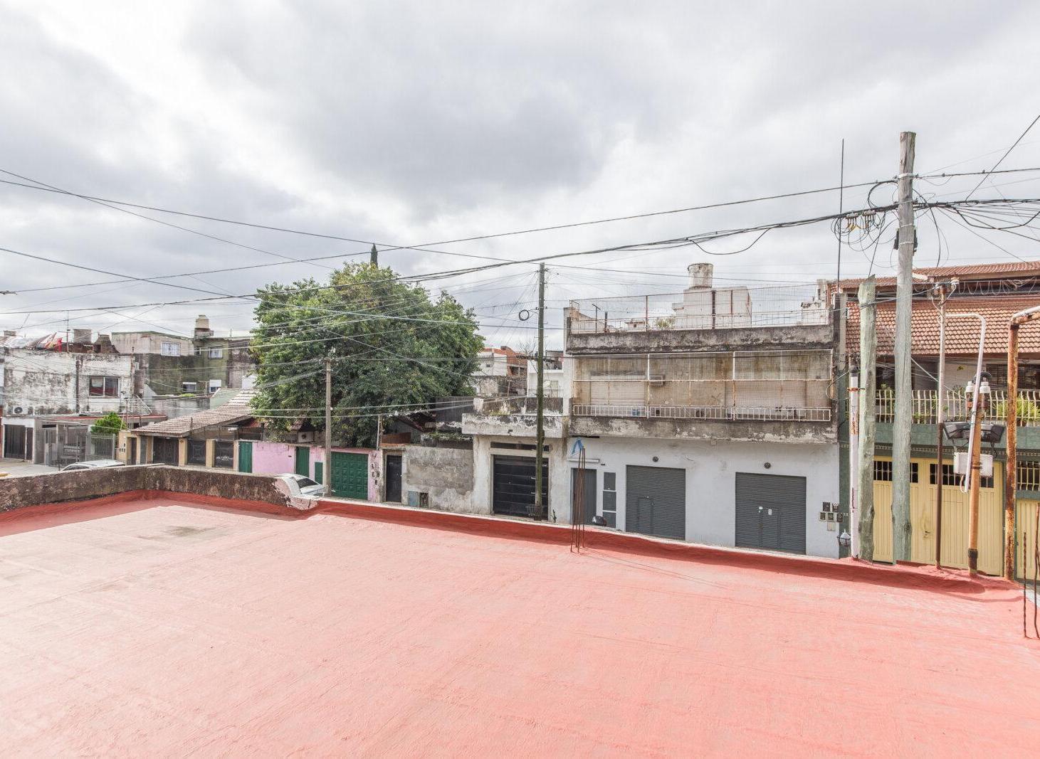 Foto de Venta Villa Celina Lote Triple Casa Jardin Taller Cochera, imagen 3