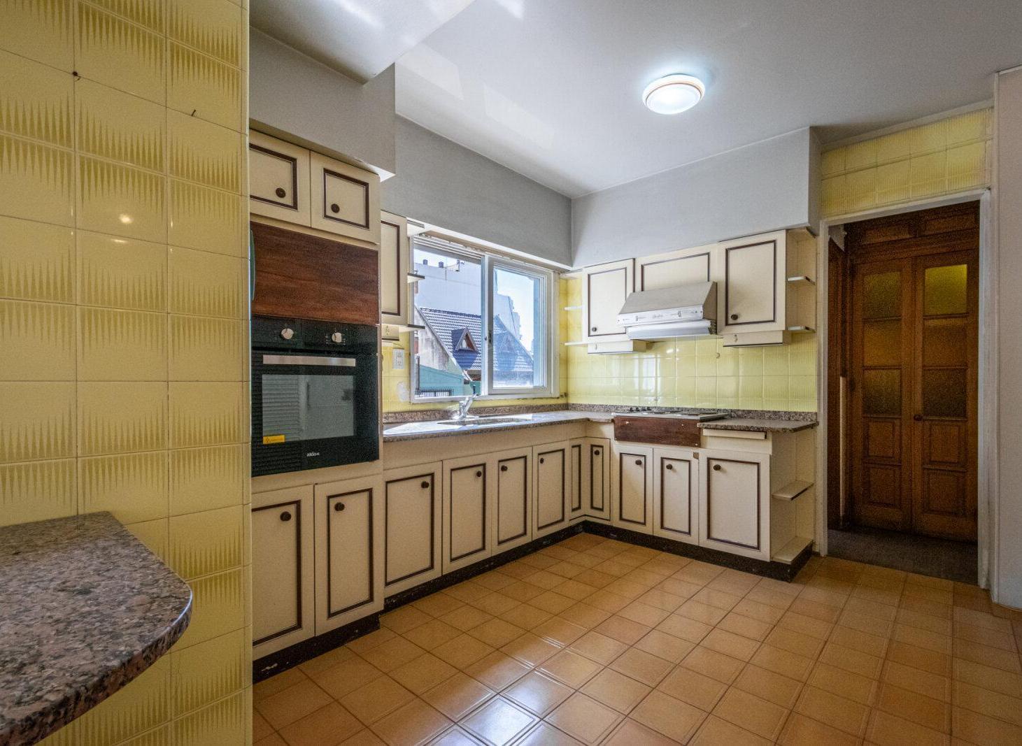 Foto de VENTA - DEPARTAMENTO - PISO 4 AMBIENTES - DOBLE BALCON - BAJAS EXPENSAS, imagen 4