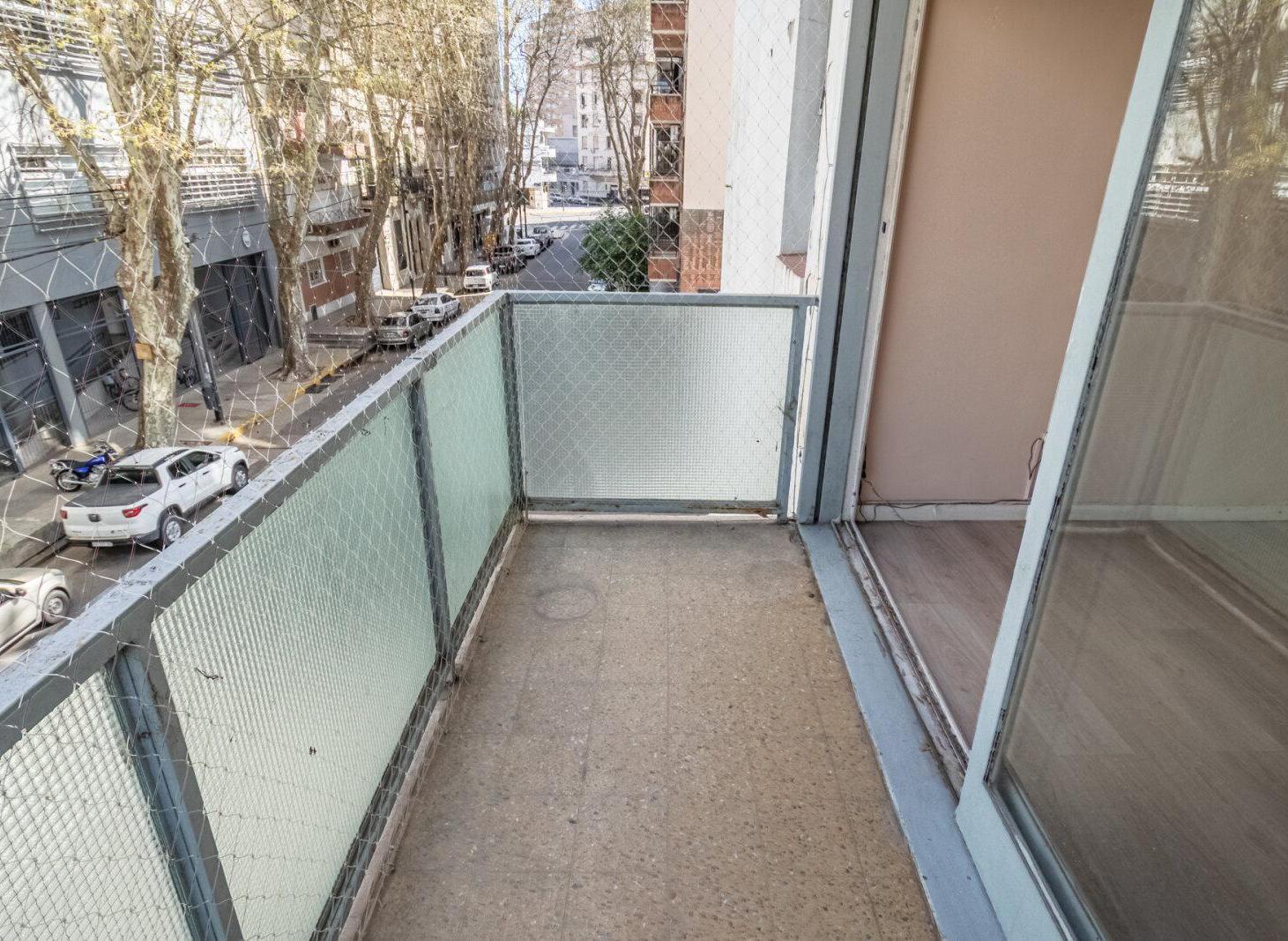 Foto de VENTA - DEPARTAMENTO - PISO 4 AMBIENTES - DOBLE BALCON - BAJAS EXPENSAS, imagen 3