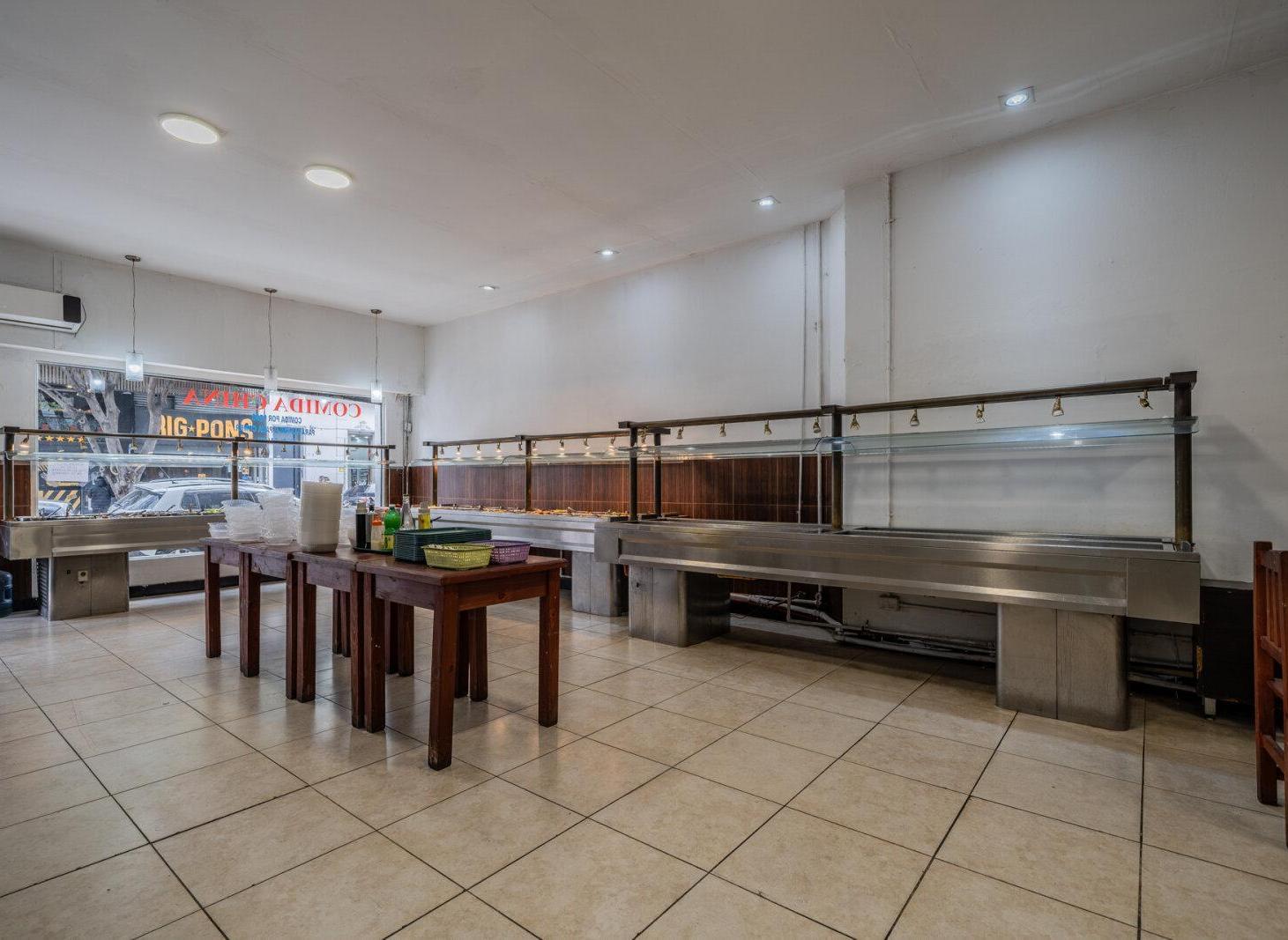 Foto de LOCAL COMERCIAL GASTRONOMICO - 7m x 31m - Vidriera, imagen 5