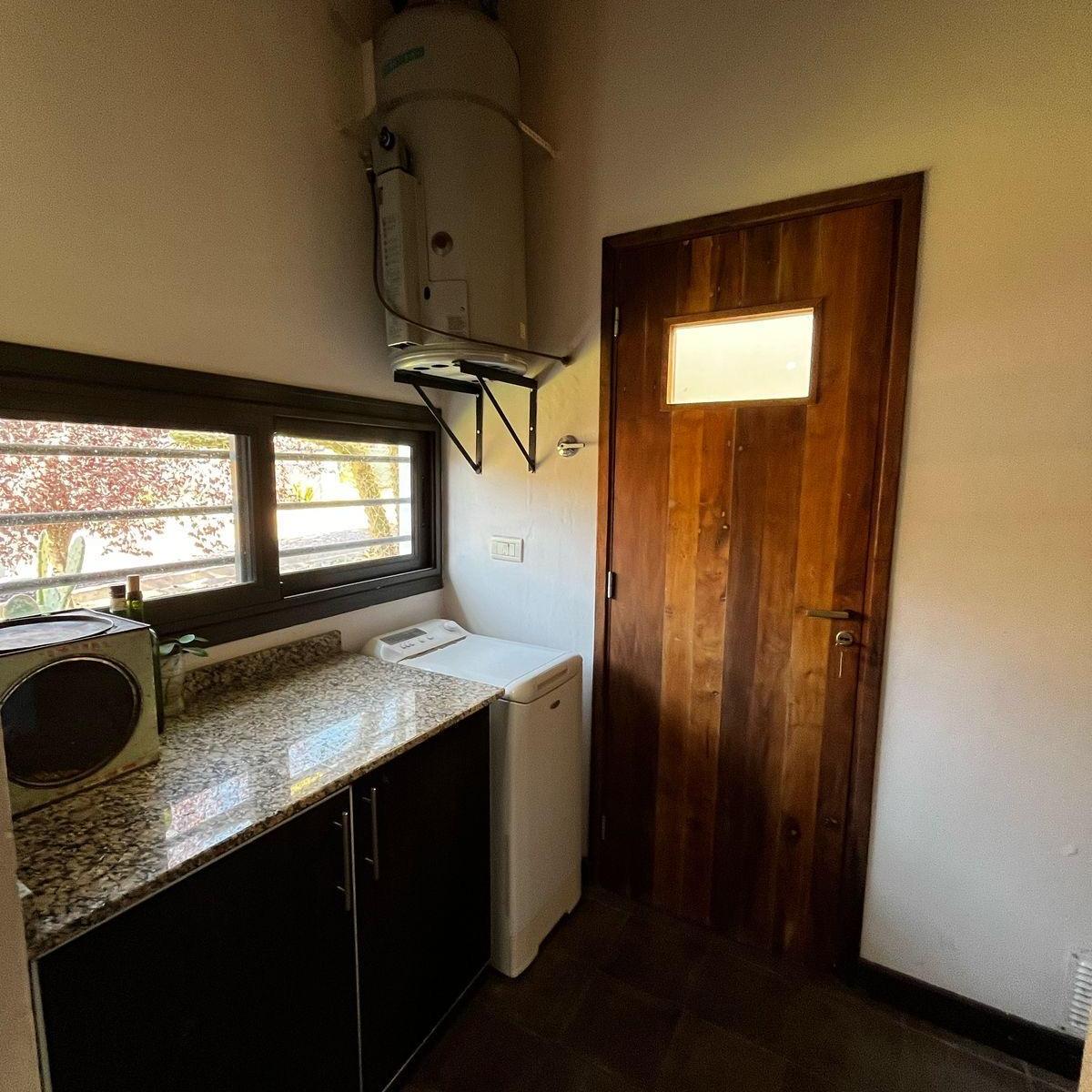 Excelente Casa en Venta, Chacras de Coria 2