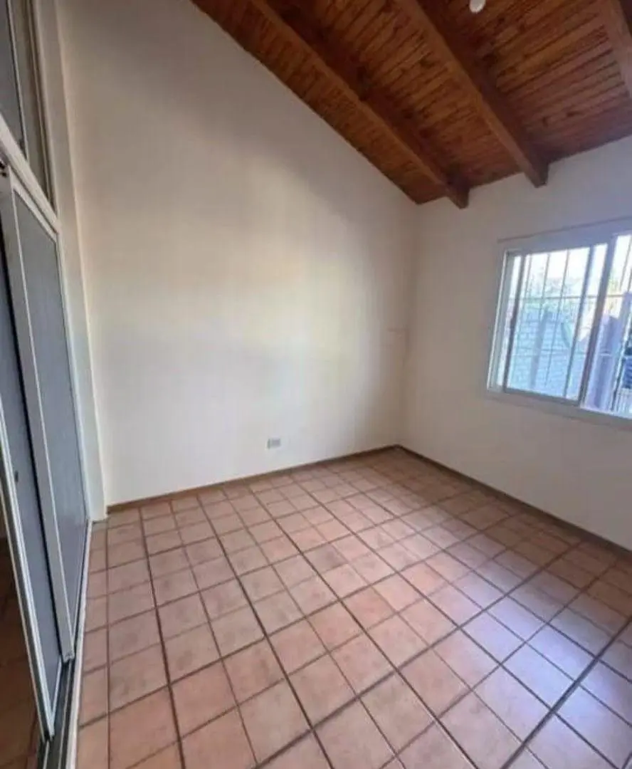 VENTA CASA esquina Luzuriaga Maipu Irigoyen y Chacabuco Mendoza 8