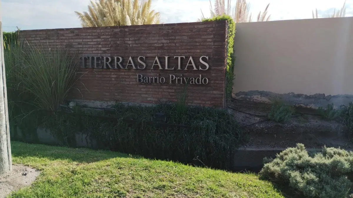 CASA A ESTRENAR. BARRIO TIERRAS ALTAS 2