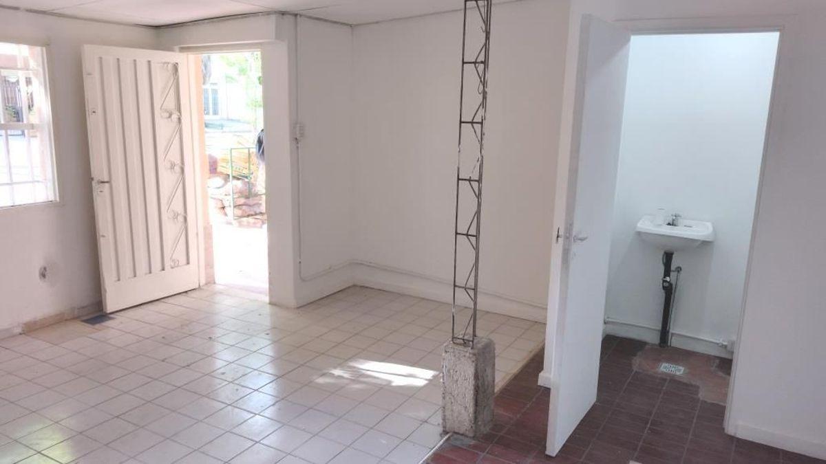 Foto de Local Comercial de 25m2 en Alquiler en Godoy Cruz, imagen 2