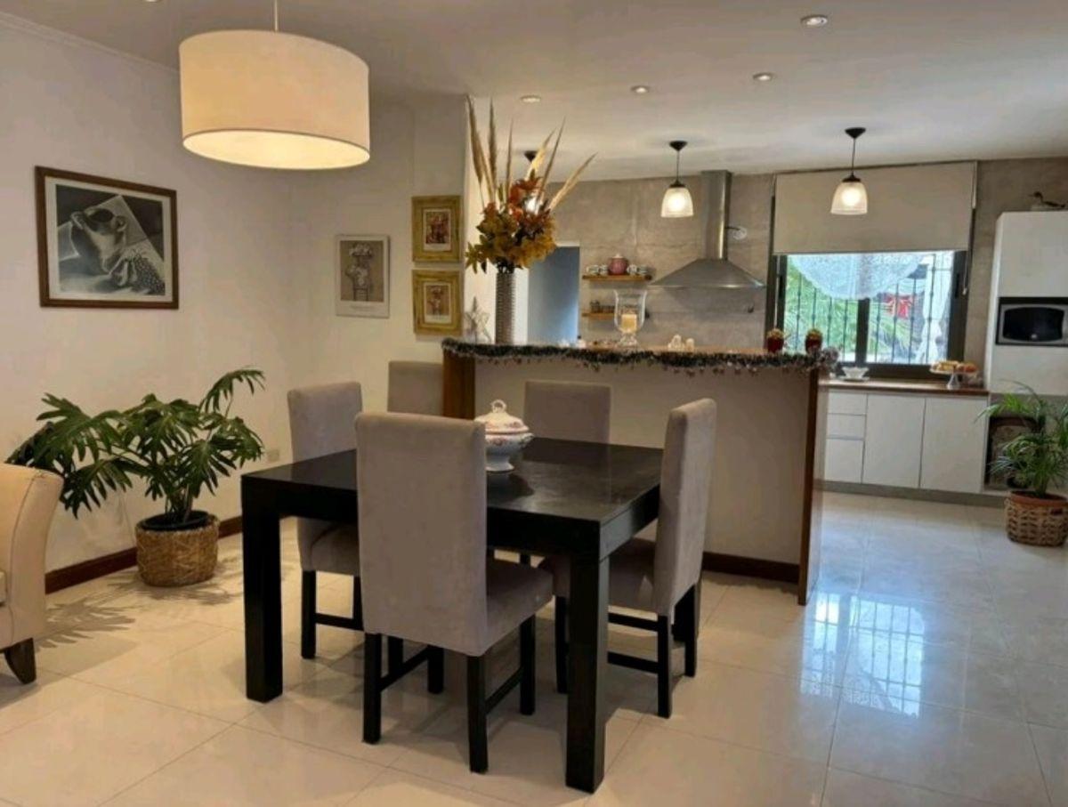 Foto de VENTA Casa + departamento barrio Viejo Tonel 2 Maipú Mendoza, imagen 1