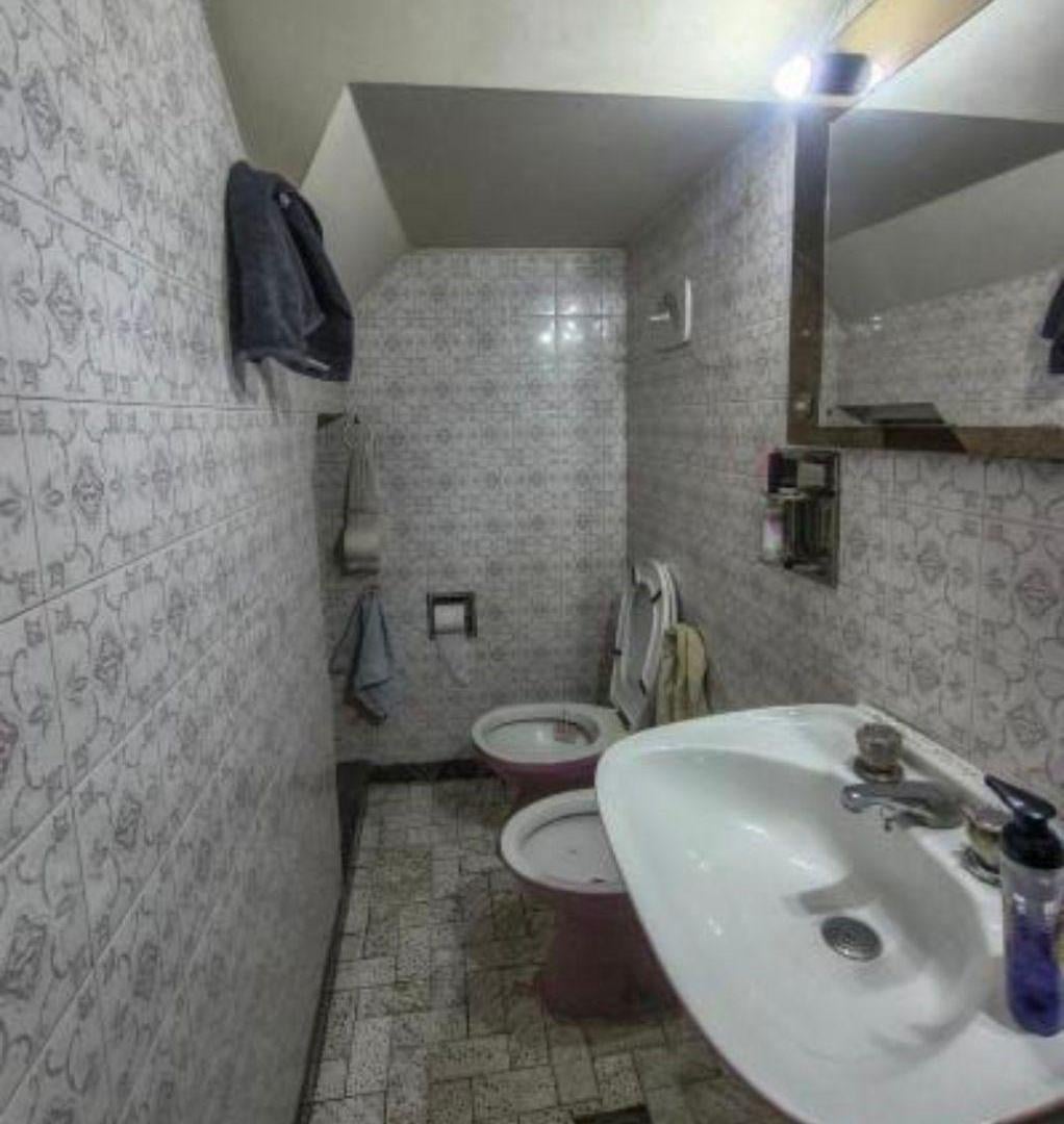 Foto de VENTA Casa Bombal Sur. Echeverría entre Tucumán y Arizu Godoy Cruz, imagen 2
