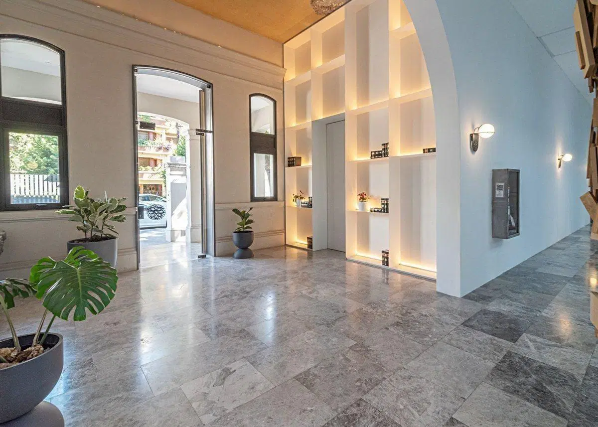 Alquiler V. Devoto-Depto en 3 plantas - 4 Ambientes c/ jardin y piscina propia -
Amenities Premium 4