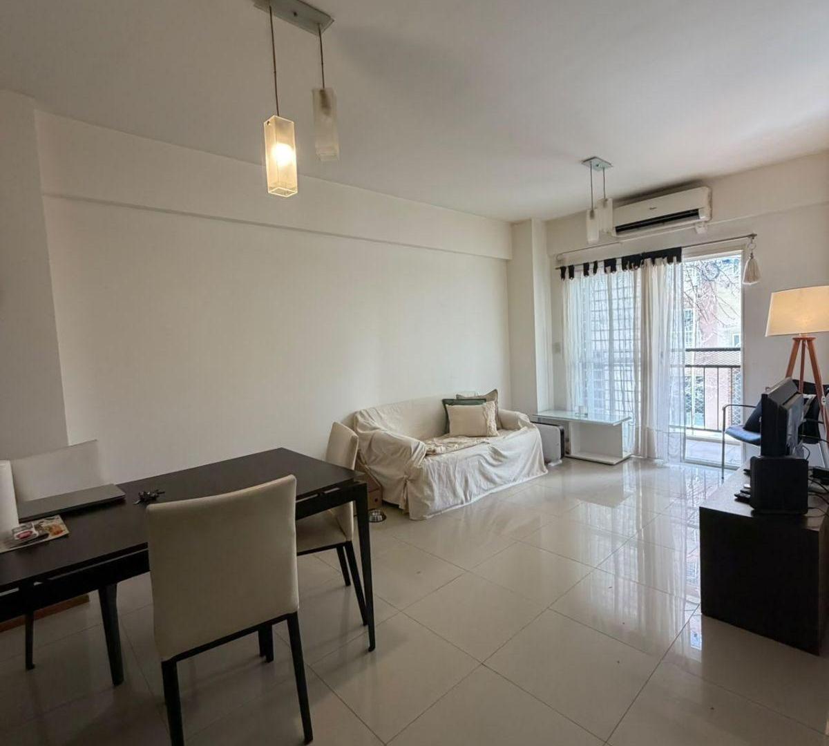 Foto de Excelente 2 Ambientes al frente con Balcon y Patio - Villa del Parque, imagen 1