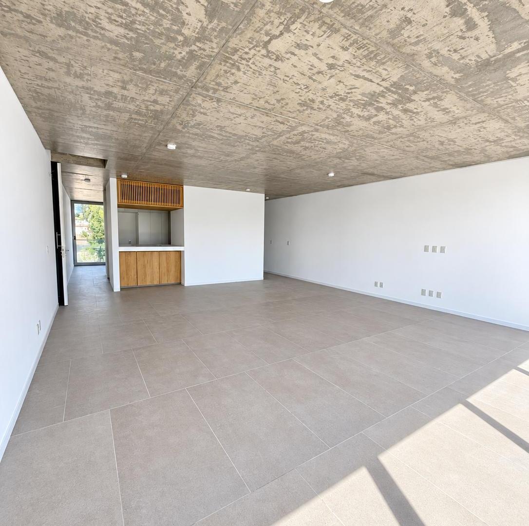 Foto de Oficina de 103 m² Frente y Contrafrente con Balcón | Pareja 4140, imagen 3