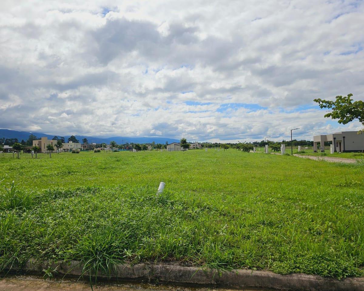 Excelente Terreno en Country Las Limas, San Pablo, en Precio Inmejorable 1