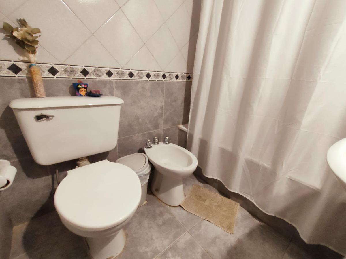 Casa de 3 Dorm. en Venta en Barrio Privado a 7 Cuadras de Barrio Norte, Smt 1