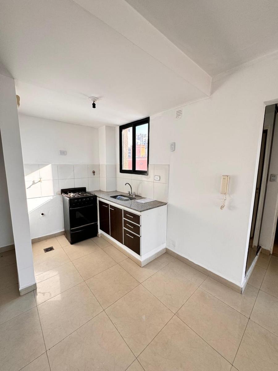 Amplio Departamento de 1 Dormitorio en Venta en Monteagudo Al 700, Barrio Norte 1